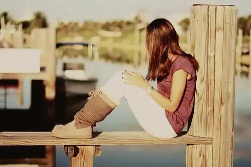 <b>以后的以后，你是谁的某某某</b>